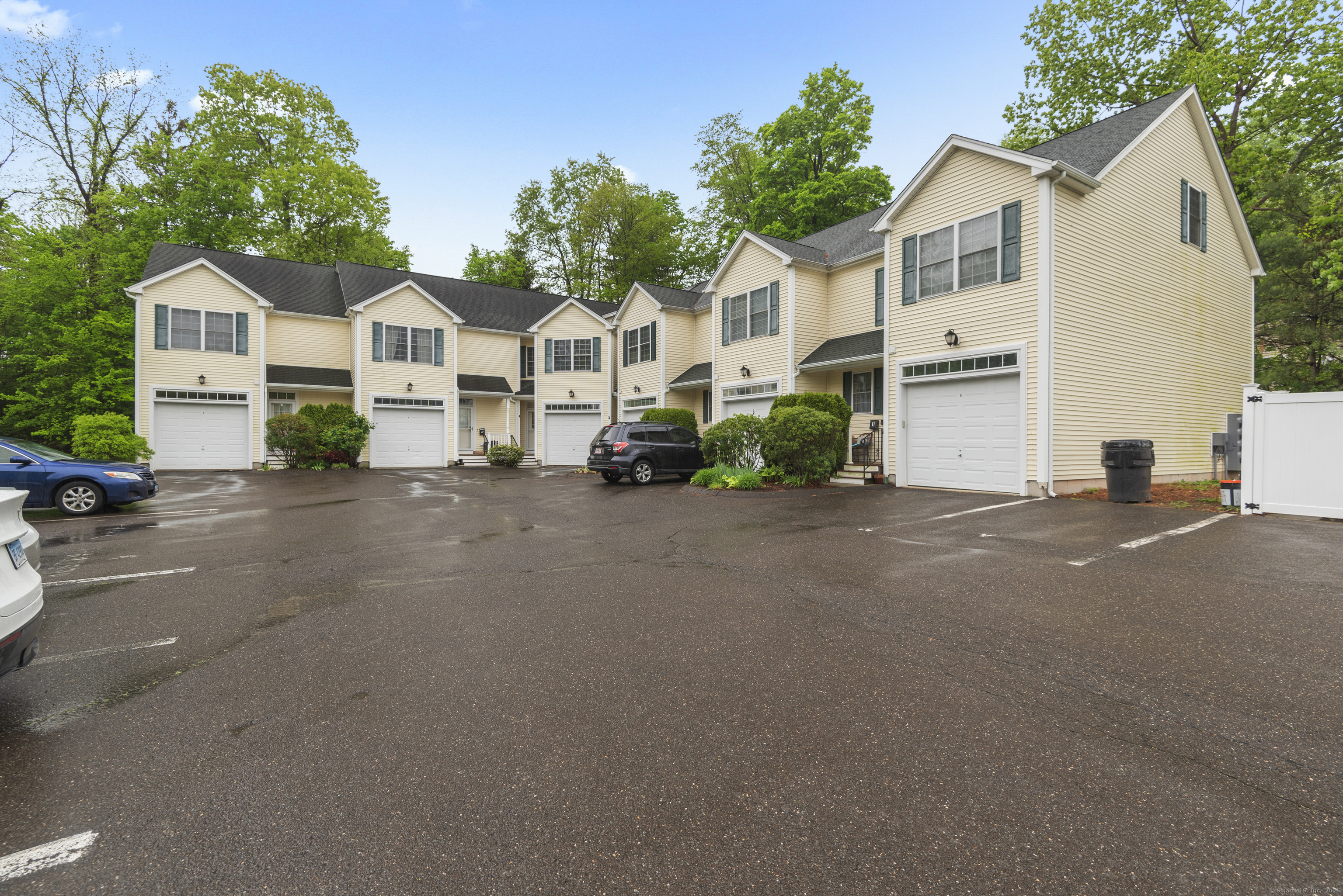 Property Photo: 134 Sanford Street 4 CT 06514