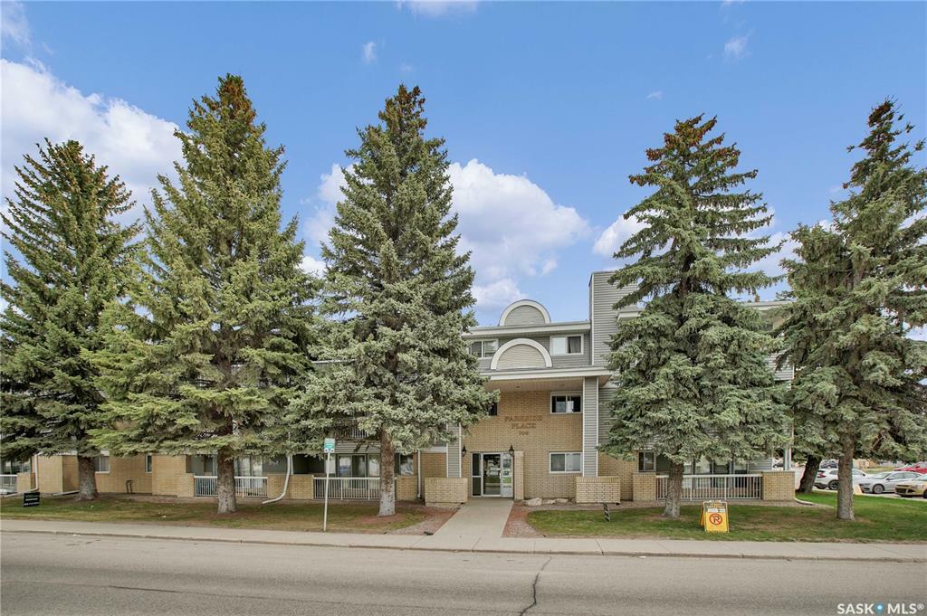 Property Photo: 706 Confederation Drive 107 SK S7L 5R7