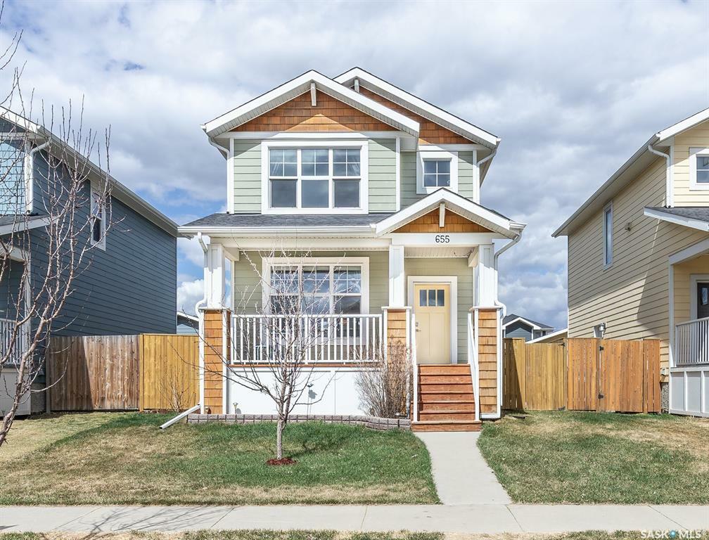 Property Photo: 655 Meadows Boulevard SK S7V 0H5