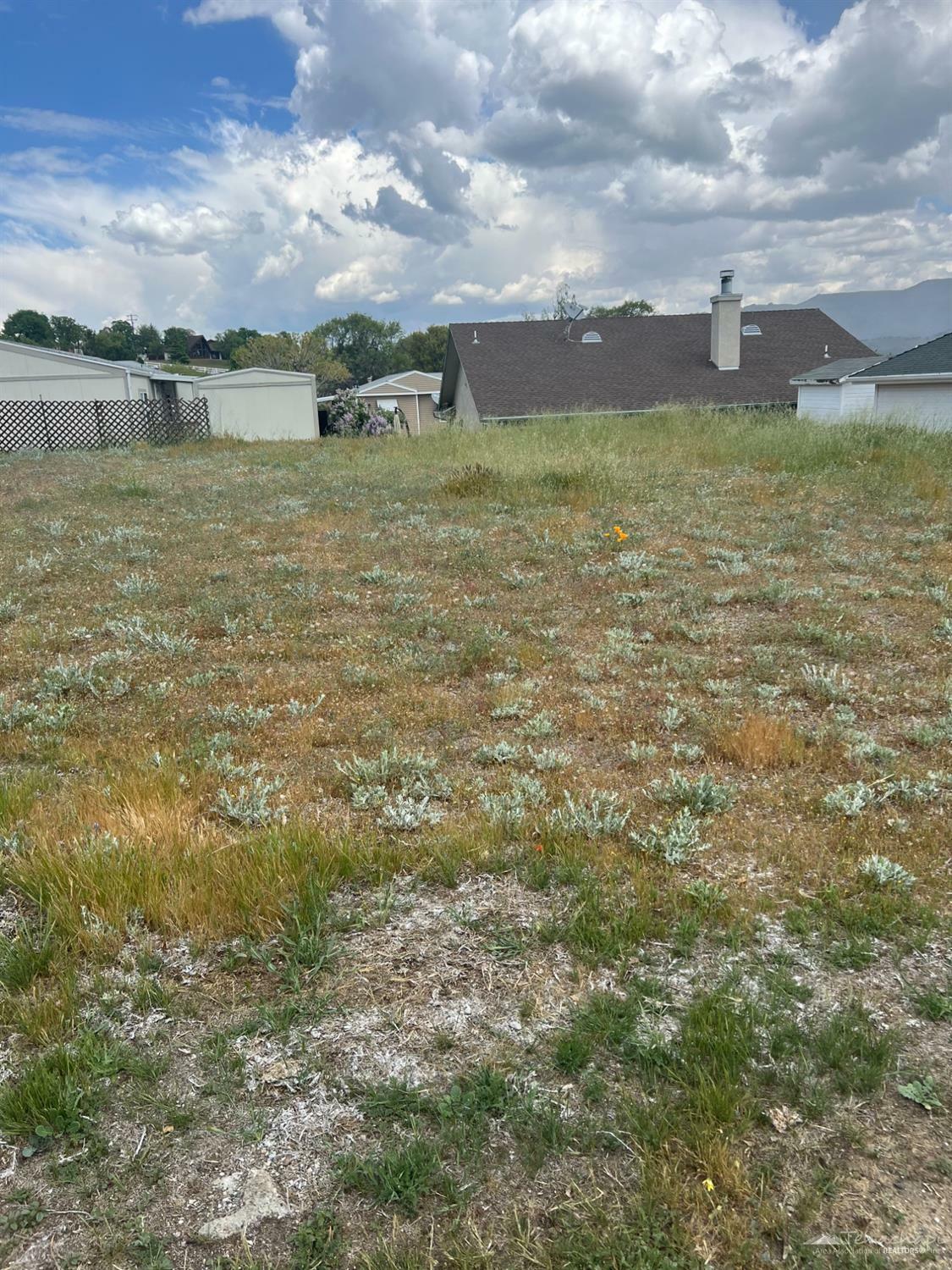 Property Photo: 21276 White Pine Drive 86 CA 93561