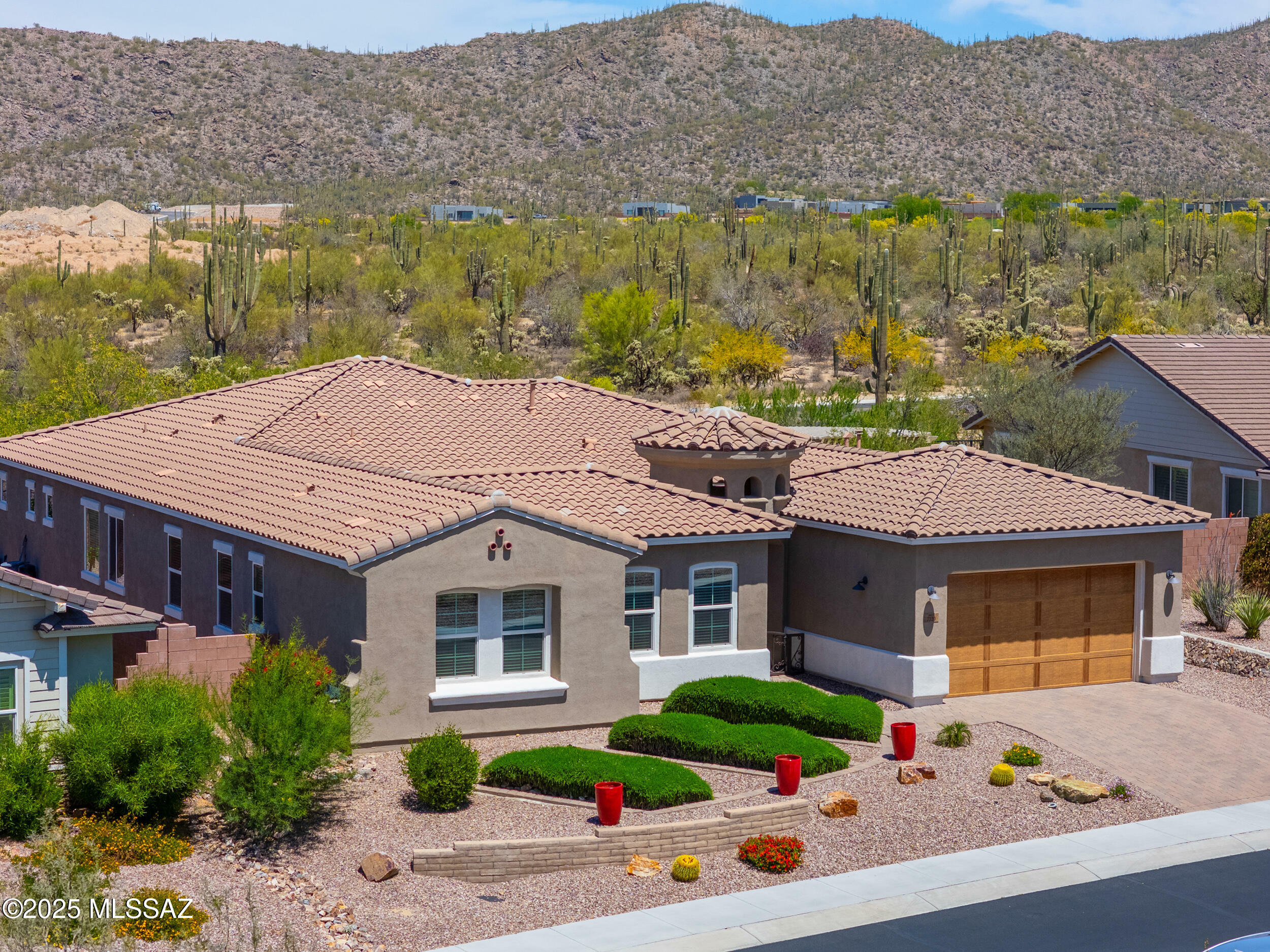 Property Photo:  7330 W Cactus Flower Pass  AZ 85658 