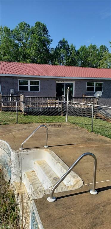 Property Photo: 408 Christian Home Church Road NC 28685