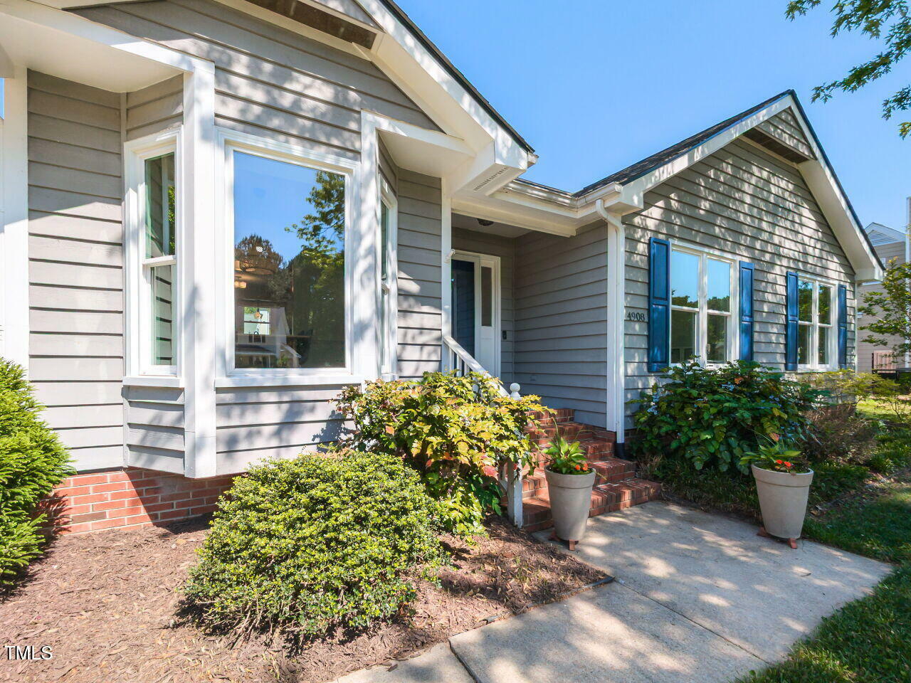 Property Photo: 4908 Birkenhead Court NC 27539