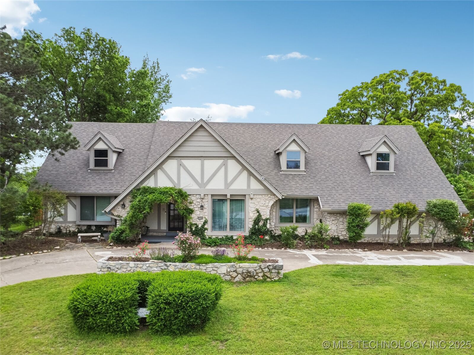 Property Photo:  3506 E 66th Street  OK 74136 