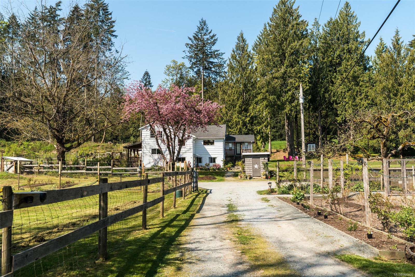Property Photo: 4030 Hillbank Rd BC V9L 6M1