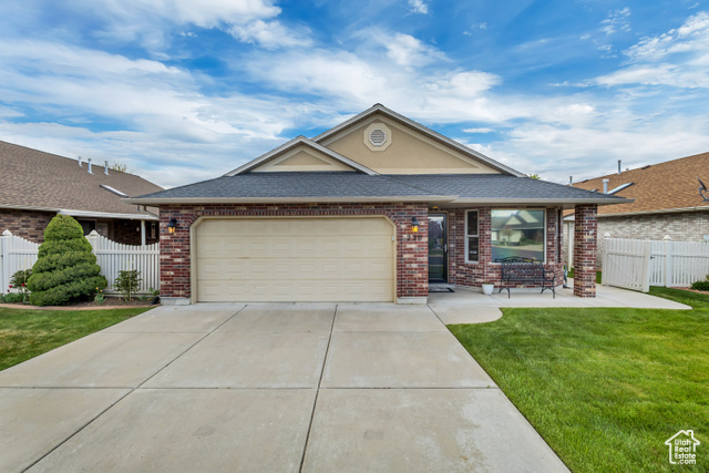 Property Photo: 220 Bryce Dr UT 84037