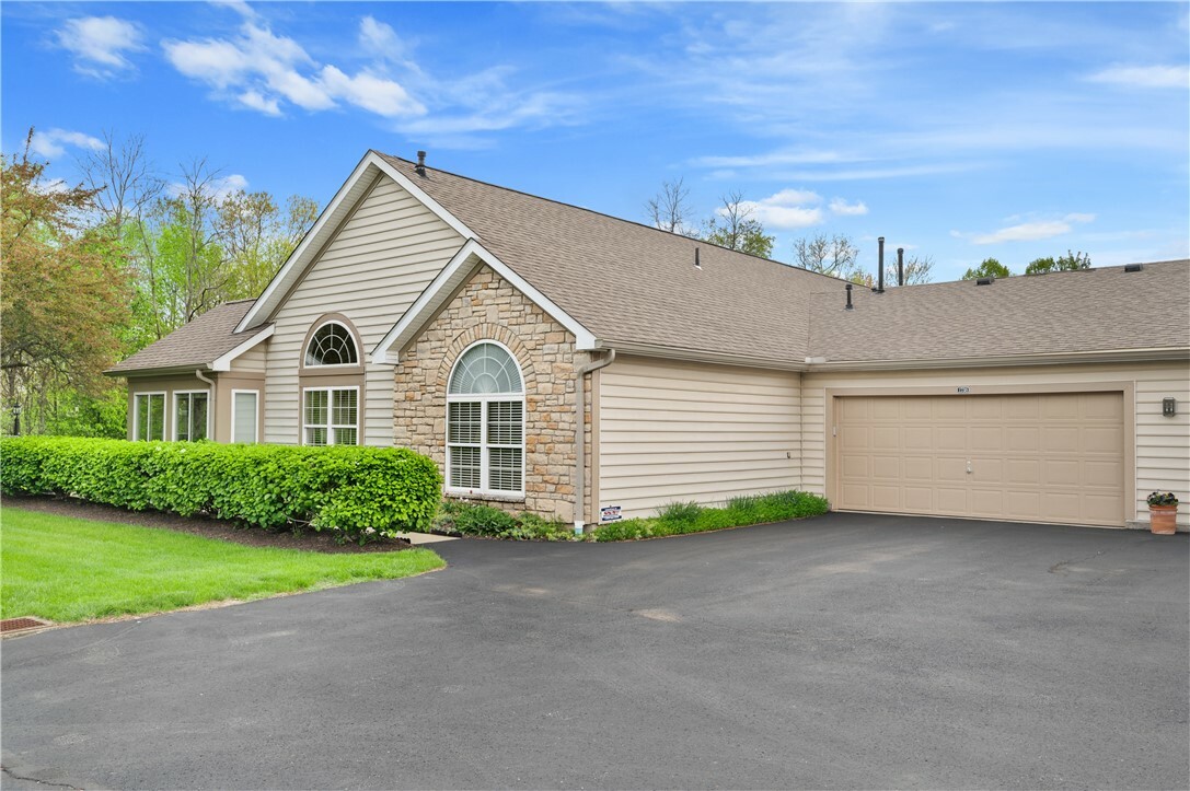 Property Photo: 1738 Heather Heights Drive PA 15046