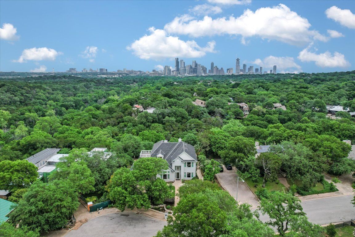 Property Photo:  1703 Brookhaven Drive  TX 78704 