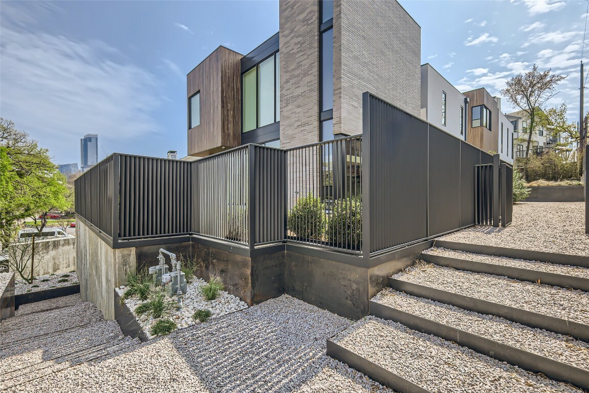 Property Photo: 1315 W 9th Street B TX 78703