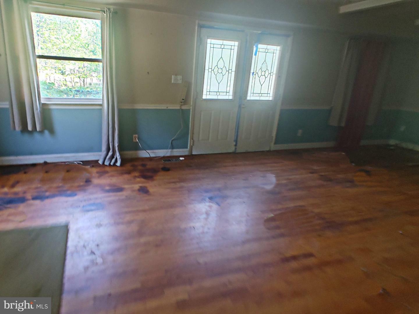 Property Photo:  6070 Shady Side Road  MD 20764 