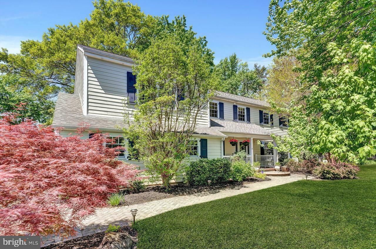 Property Photo: 12 Kings Court NJ 08534