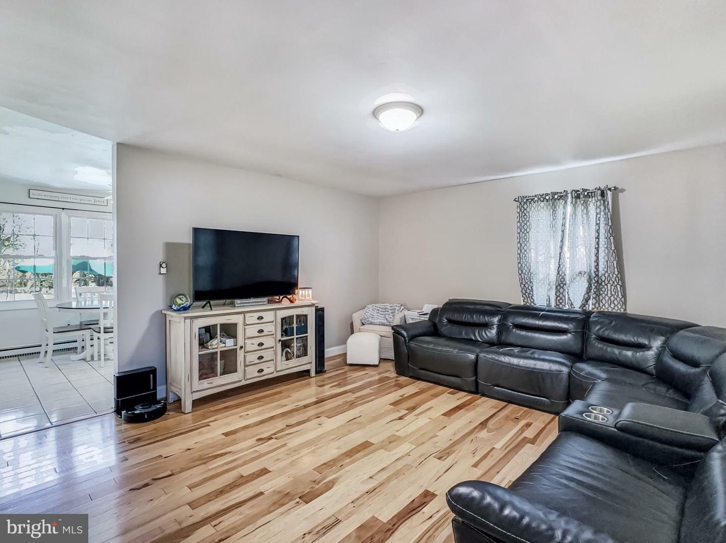 Property Photo: 5366 Waltersdorff Road PA 17362