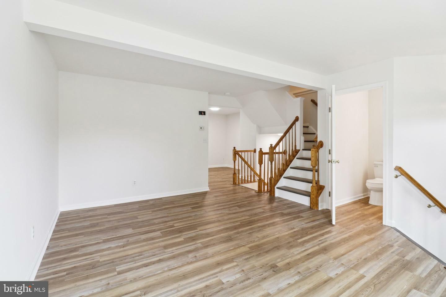 Property Photo: 17406 Kagera Drive VA 22025