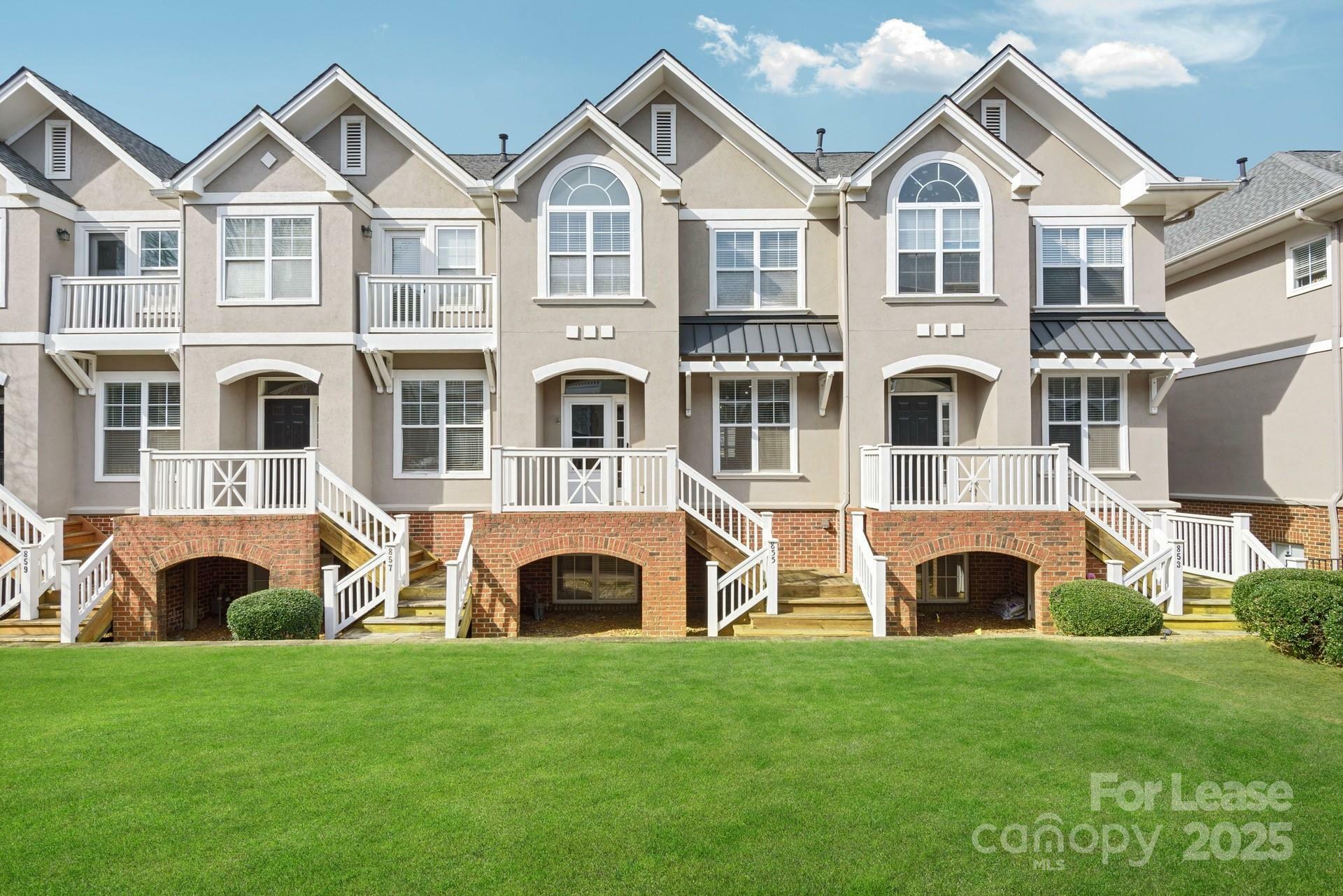 Property Photo: 855 Clarkson Mill Court NC 28202