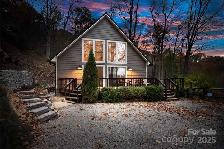 Property Photo: 1954 Utah Mountain Road NC 28785