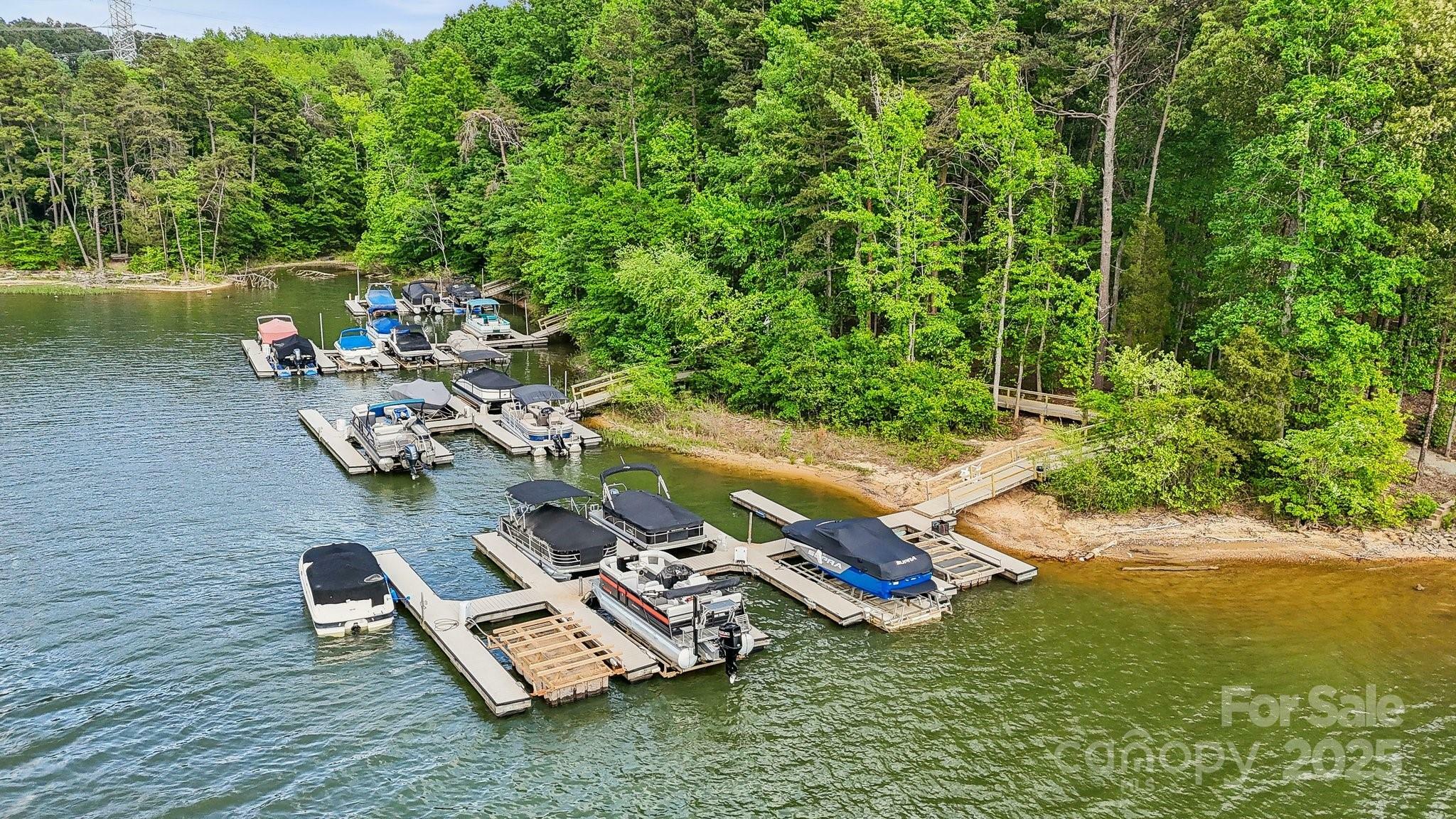Property Photo: 109 Braxton Gate Court NC 28120