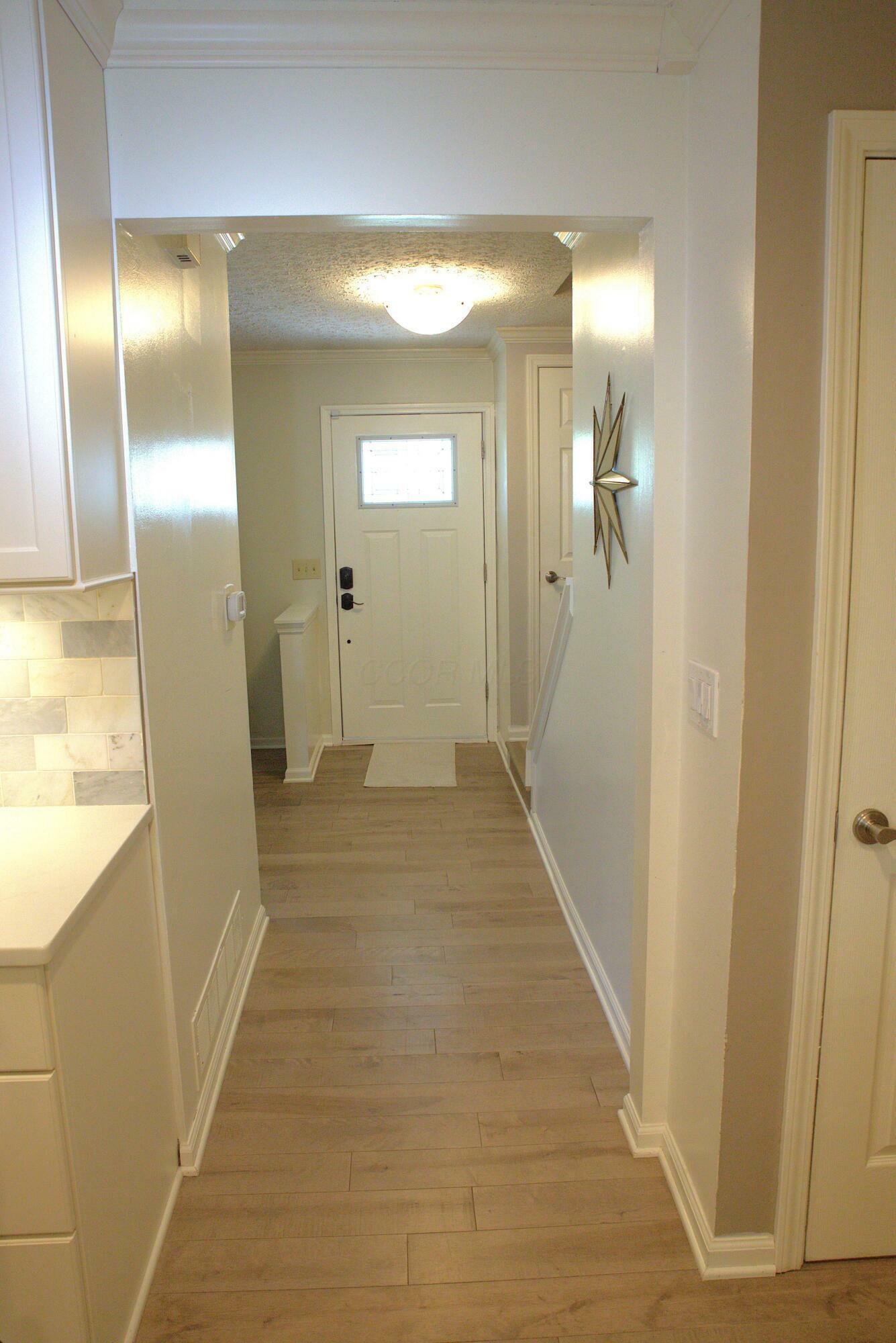 Property Photo: 1782 Hawthorne Parkway OH 43123