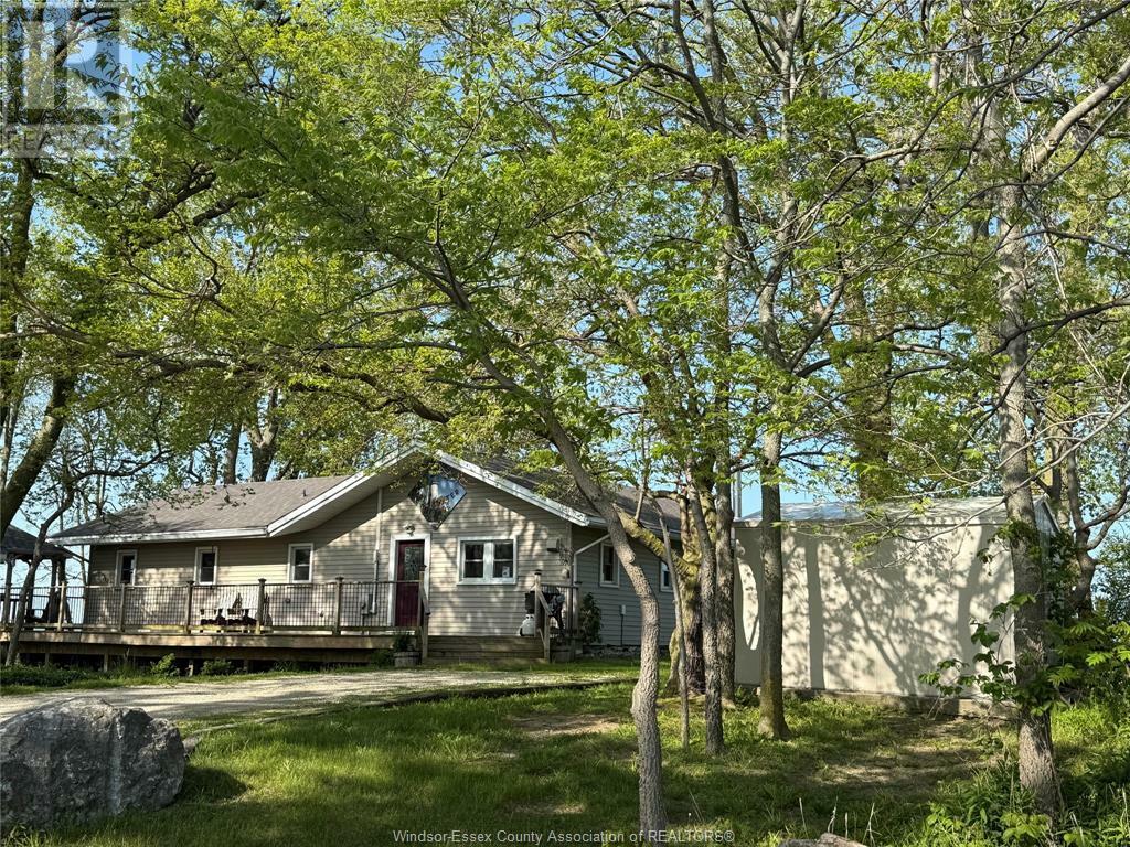 Property Photo: 1 East Shore ON N0R 1M0