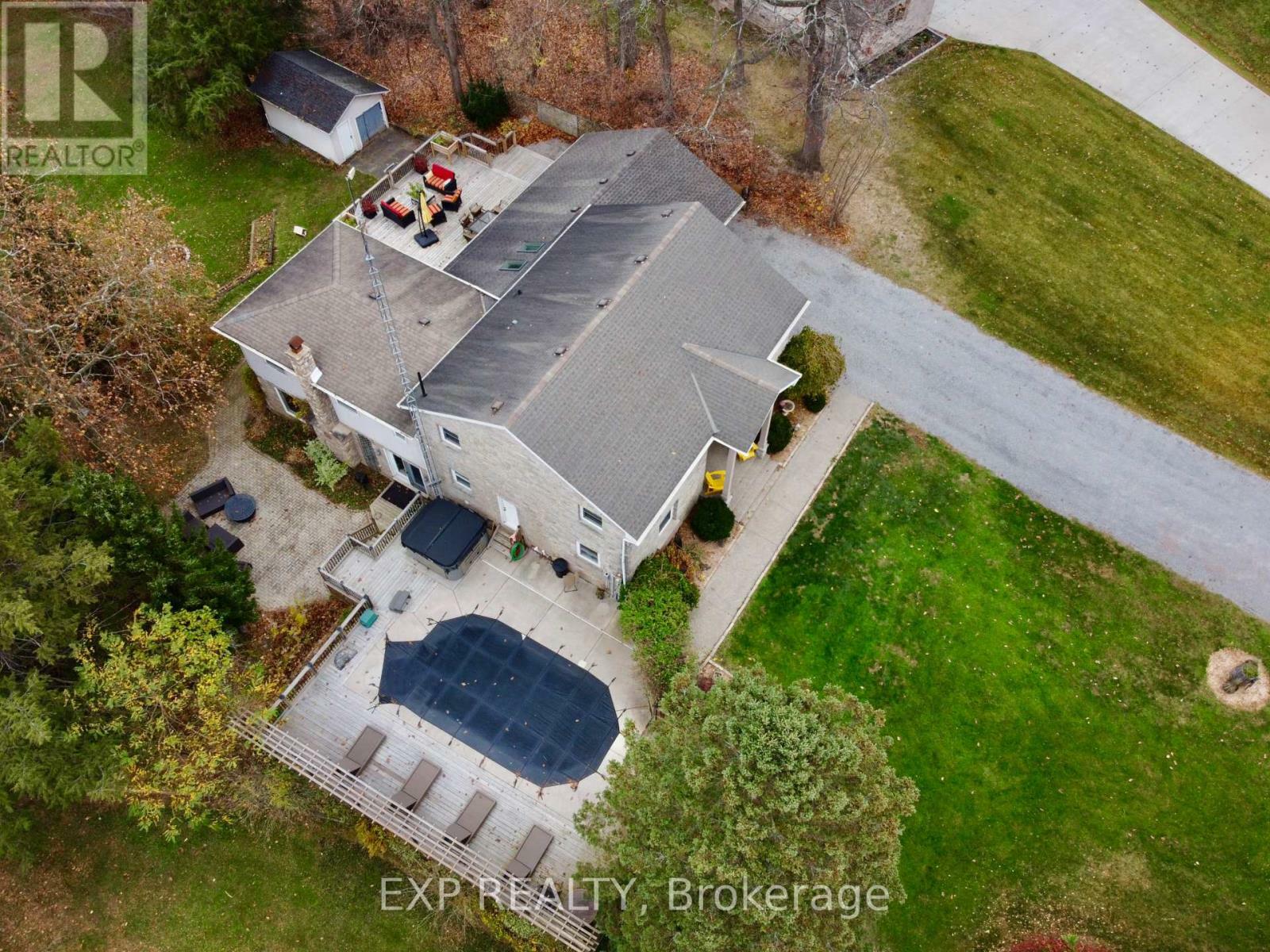 Property Photo: 6147 Stamford Townline Road ON L0S 1P0