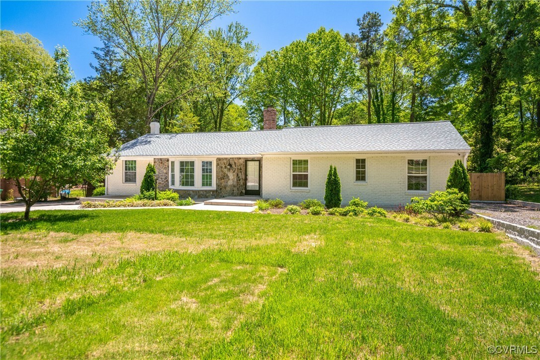 Property Photo: 10505 Gayton Road VA 23238