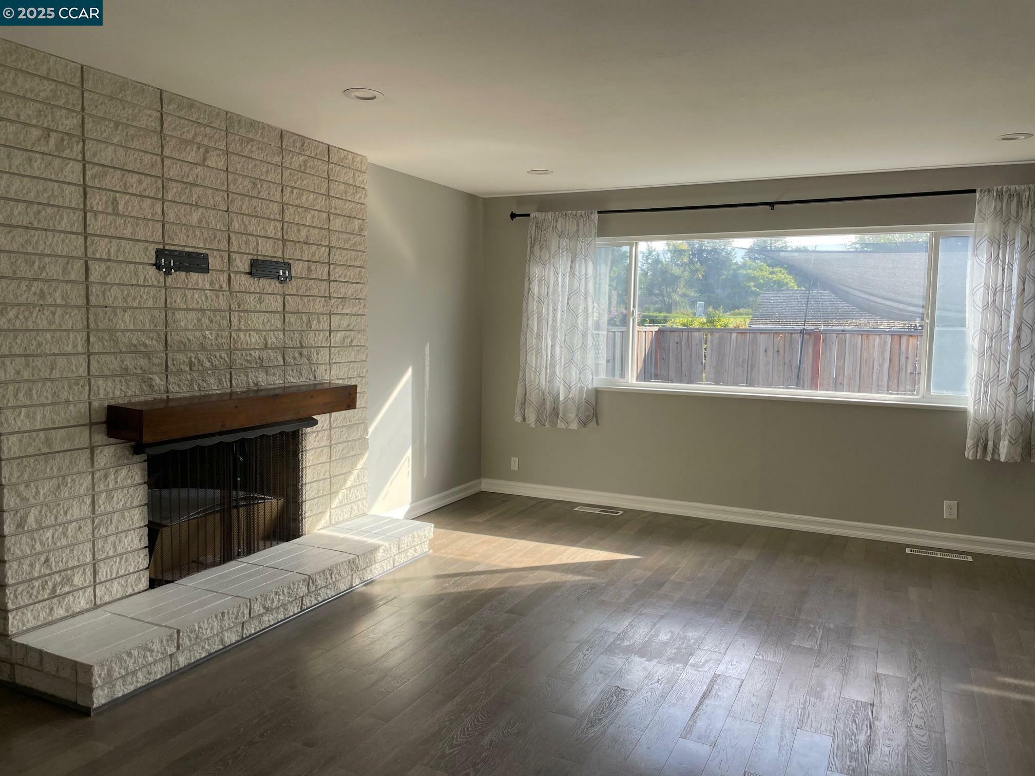 Property Photo: 23 Winslow Pl CA 94556