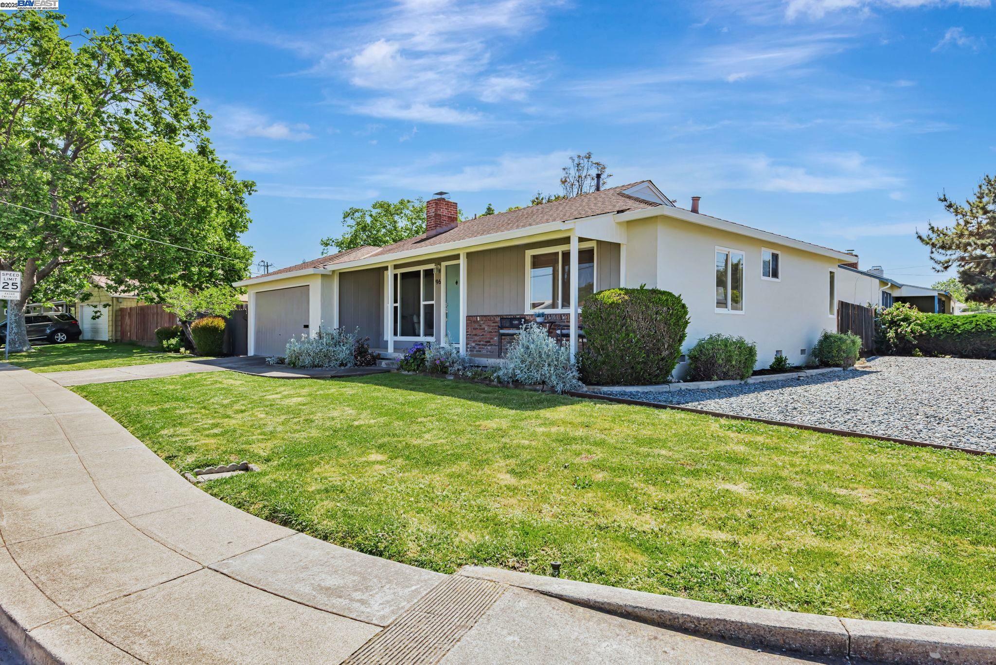 Property Photo: 96 Paseo Grande CA 94580