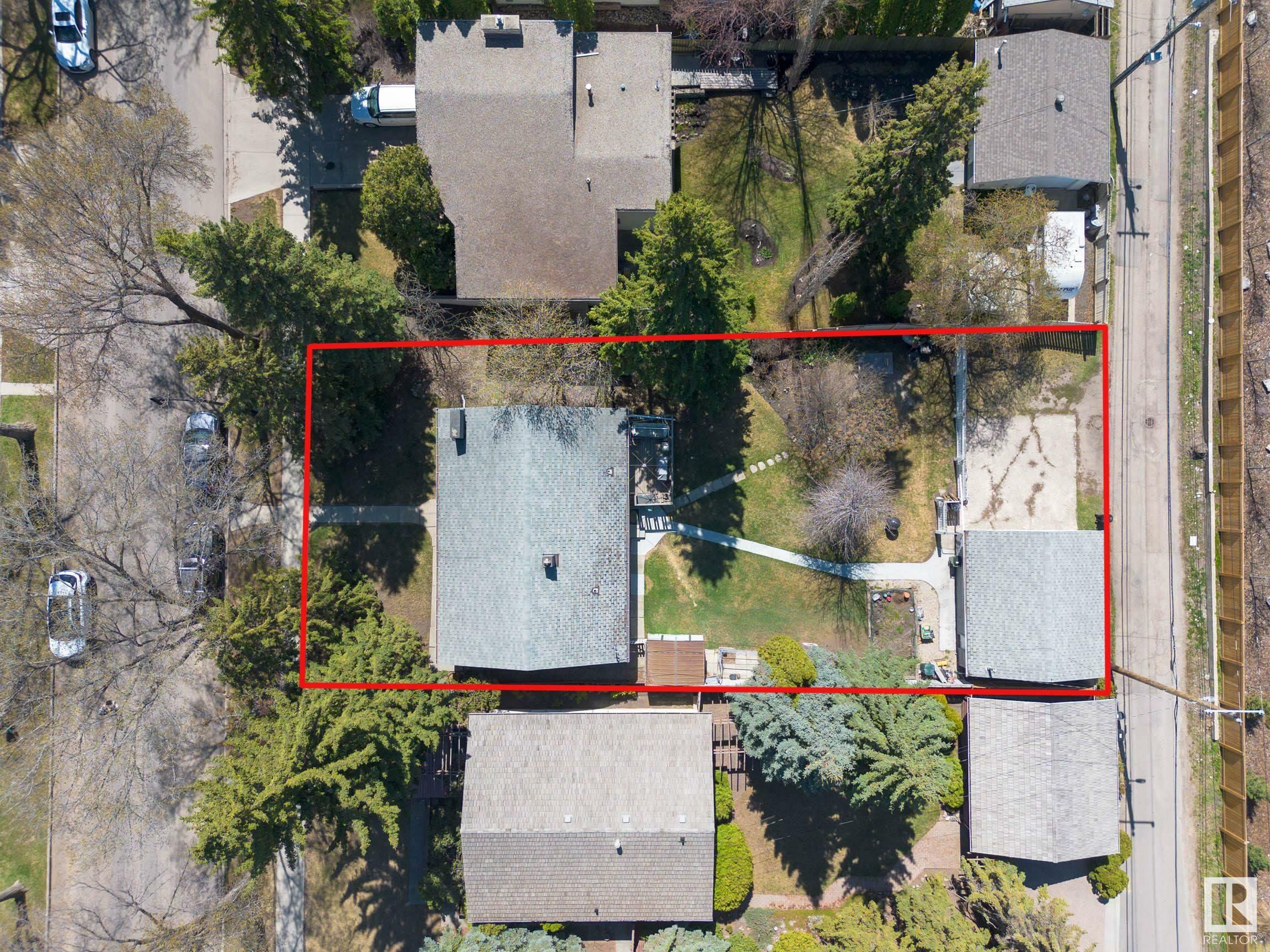 9432 148 Street NW  Edmonton AB T5R 1A6 photo