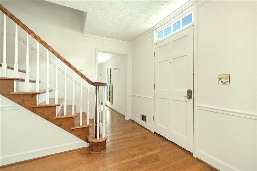 Property Photo: 1864 Gloucester Court GA 30078