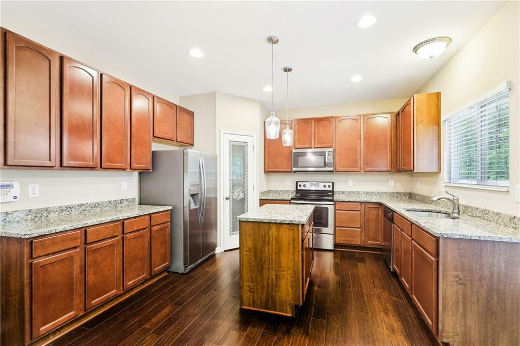 Property Photo: 1647 Shire Village Drive GA 30518