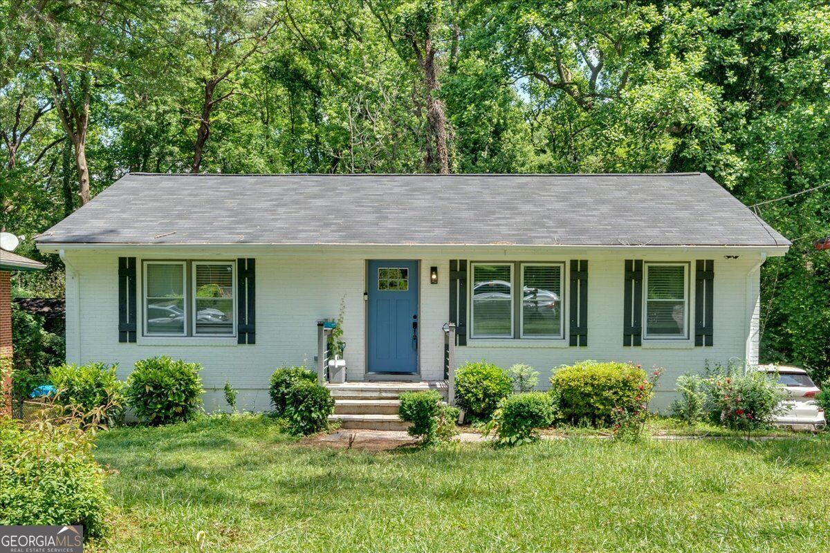 Property Photo:  2210 Polar Rock Avenue SW  GA 30315 
