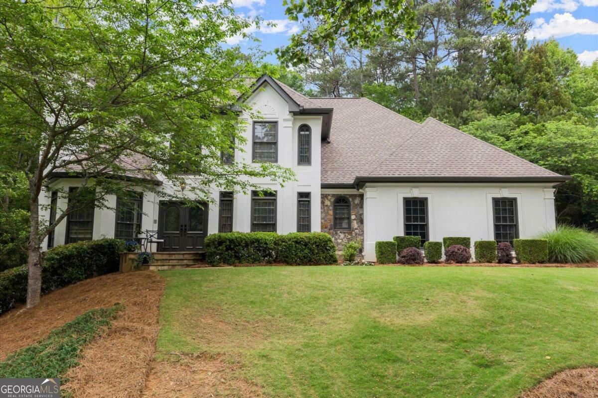 Property Photo: 725 Danbridge Way GA 30076