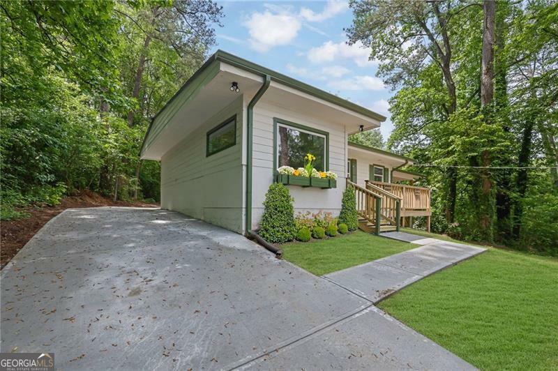 Property Photo: 1839 Belcher Place GA 30168