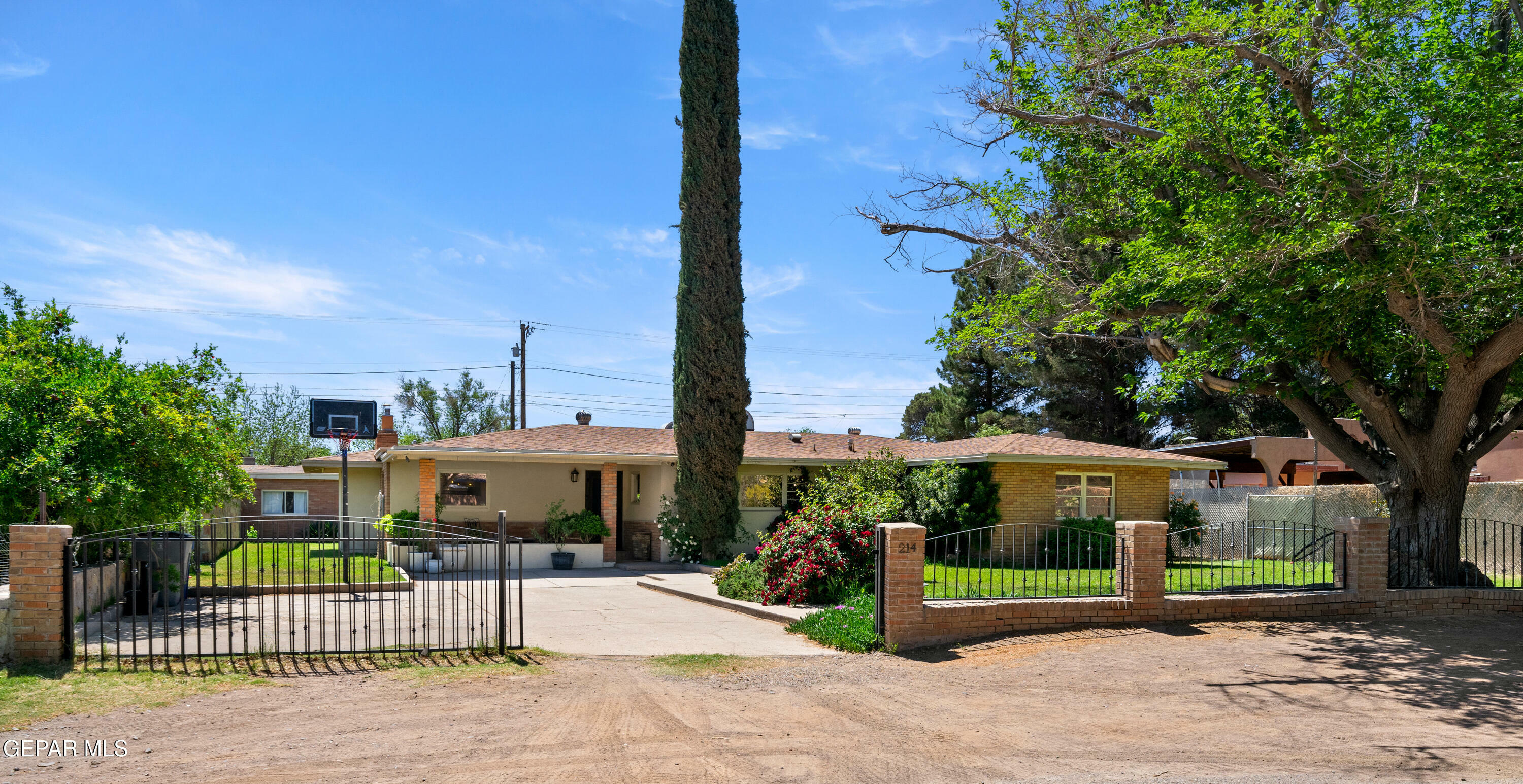 214 Hermosa Lane  El Paso TX 79922 photo