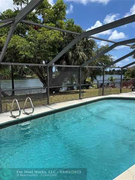 Property Photo: 1621 NW 168th Ter FL 33169