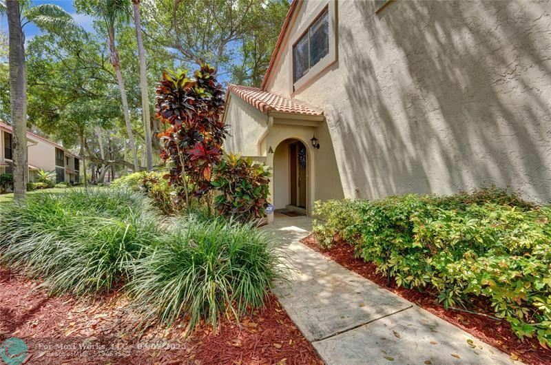 Property Photo: 5530 Coach House Cir A FL 33486