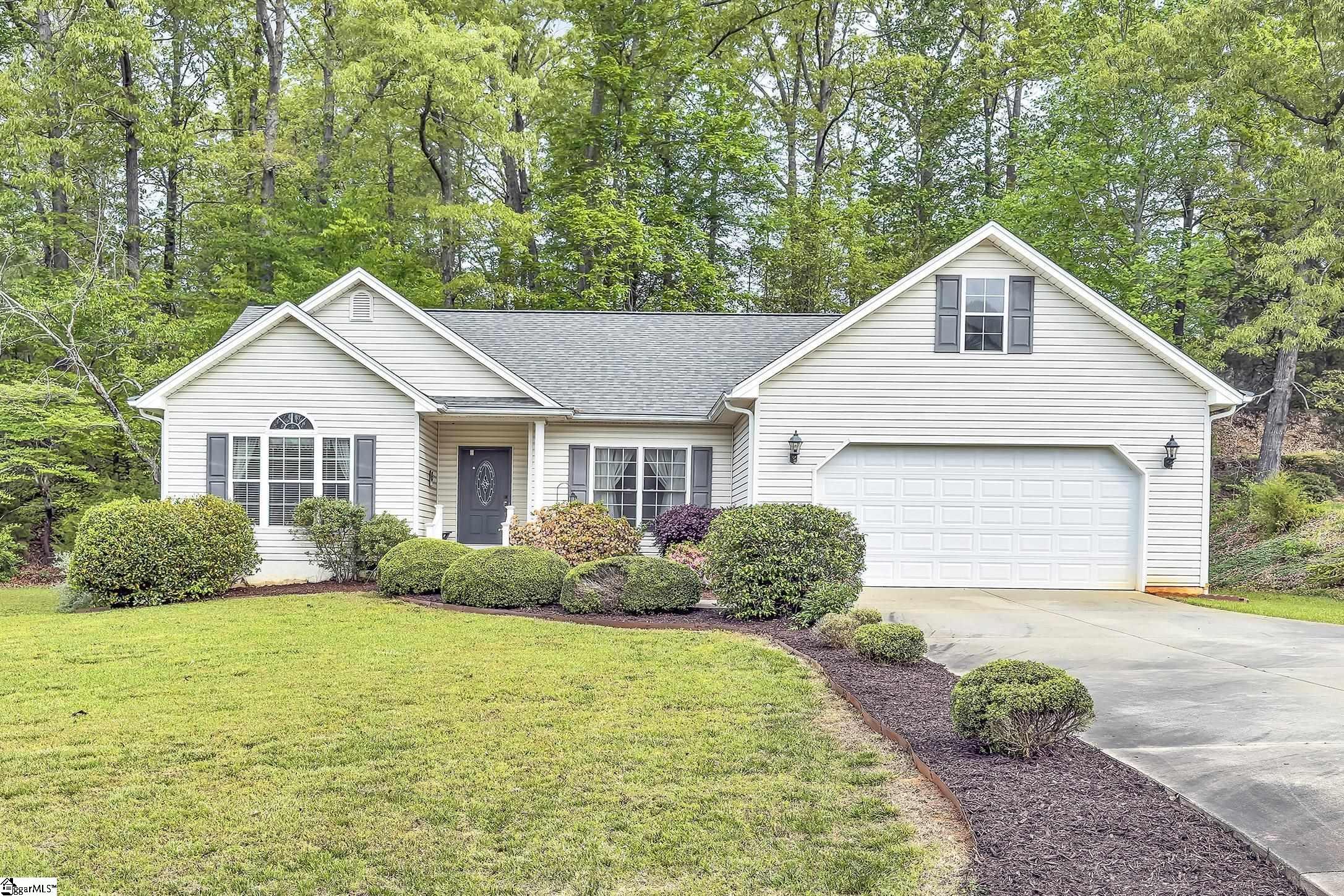 Property Photo: 201 Cedar Creek Lane SC 29678