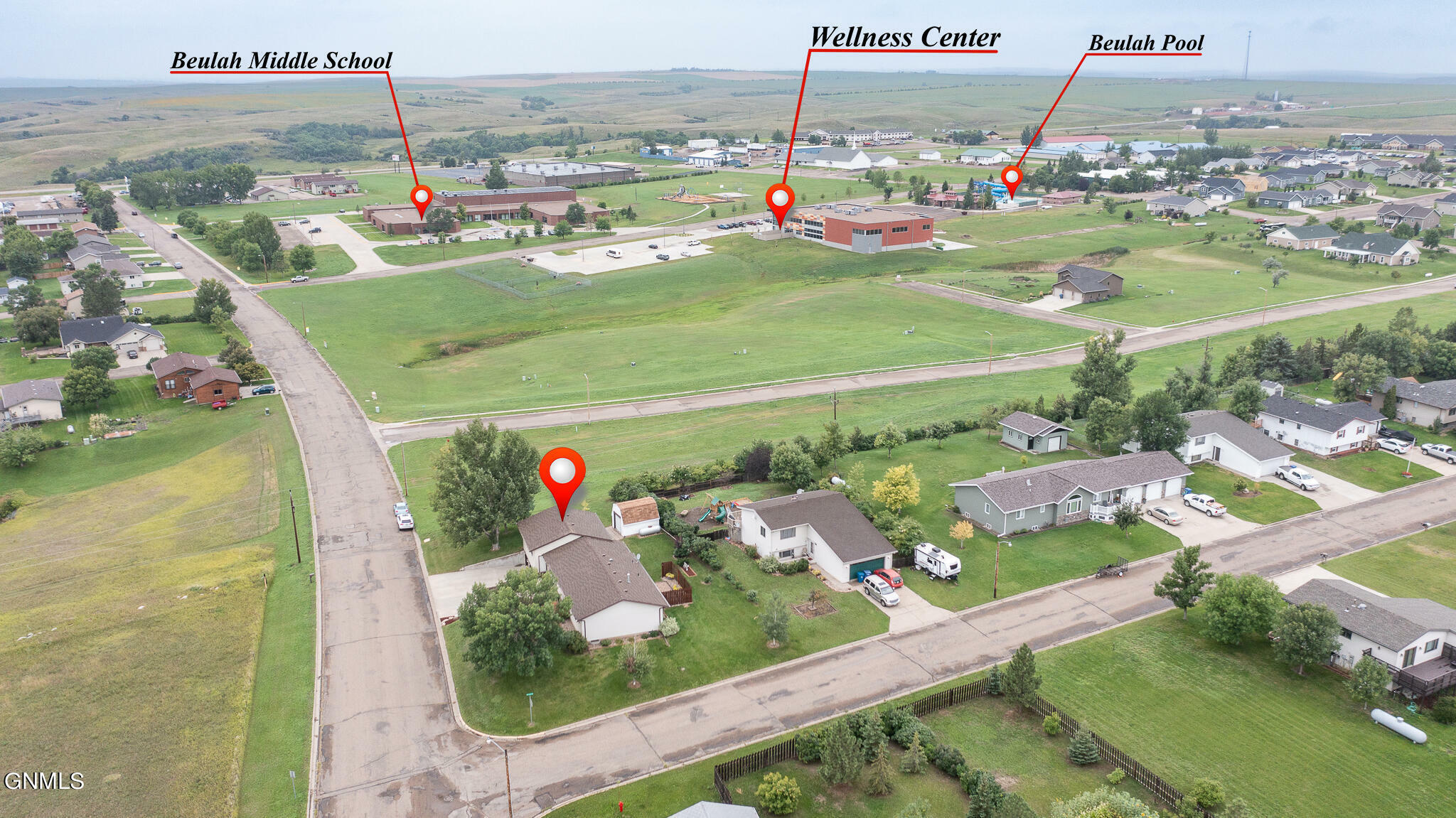 Property Photo: 418 16th Street NE ND 58523