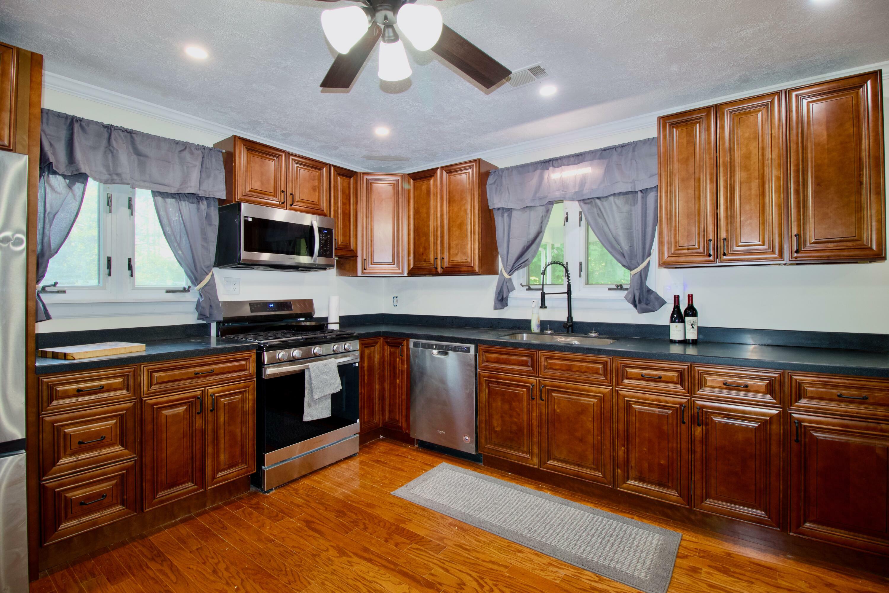 Property Photo: 379 Summit Ave WV 24901