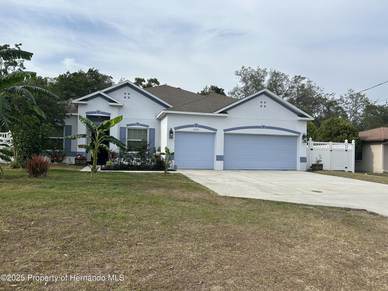 Property Photo:  6273 Pinehurst Drive  FL 34606 
