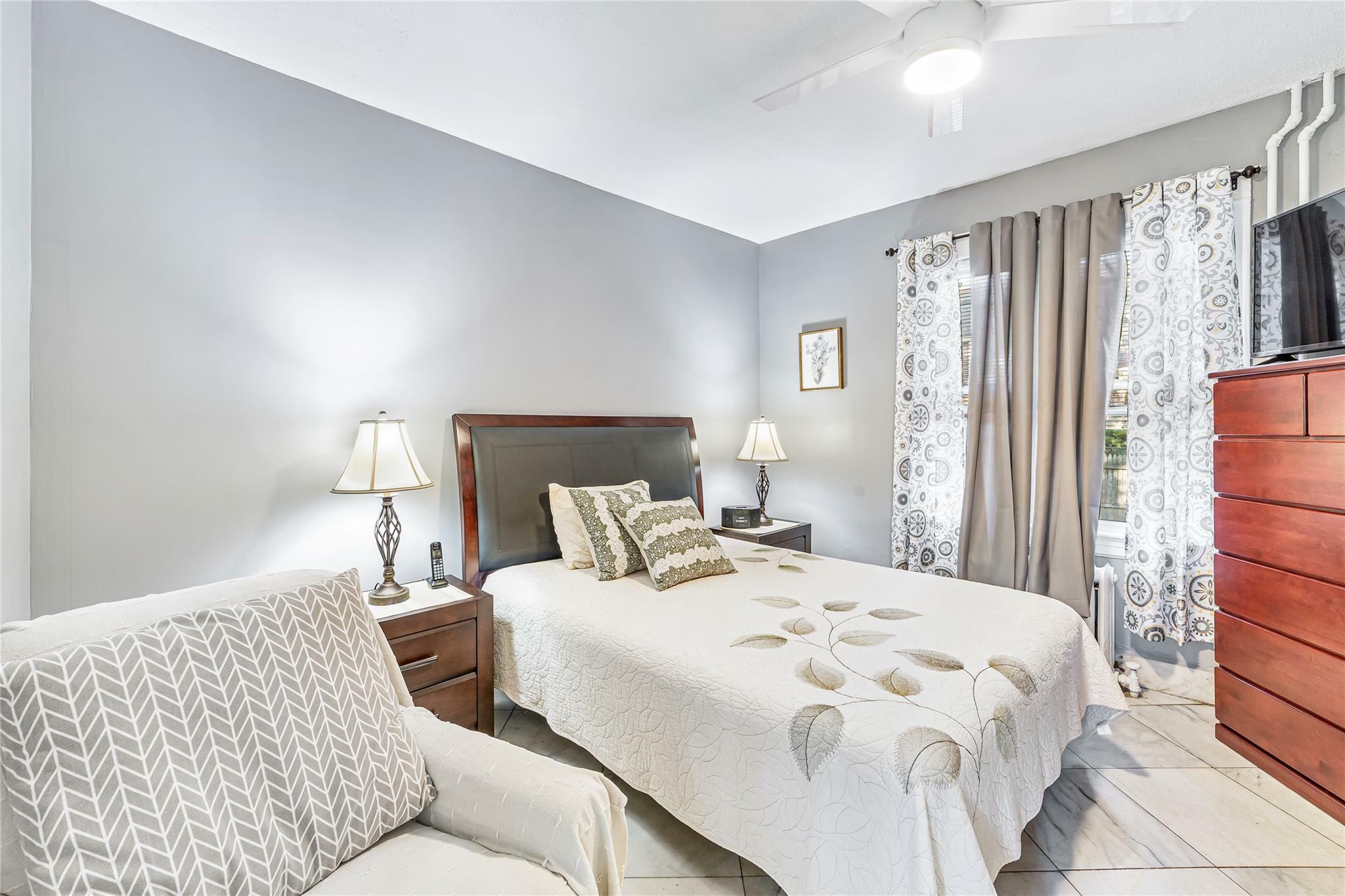 Property Photo: 2201 Palmer Avenue NY 10475