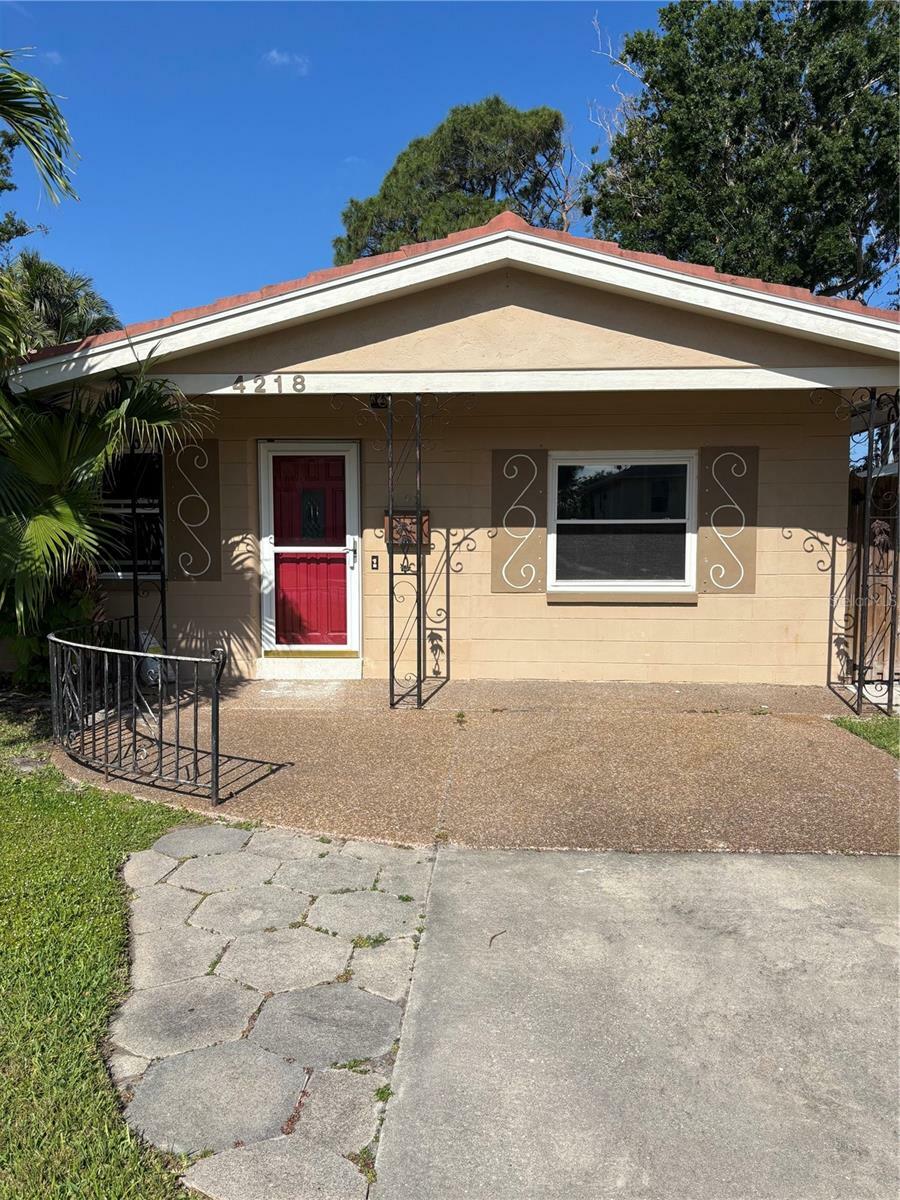 Property Photo: 4218 Carson Street NE FL 33703