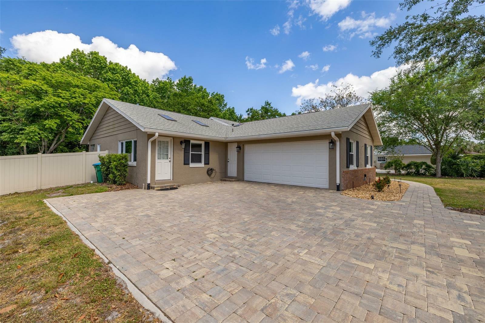 Property Photo: 694 Tuscora Drive FL 32708