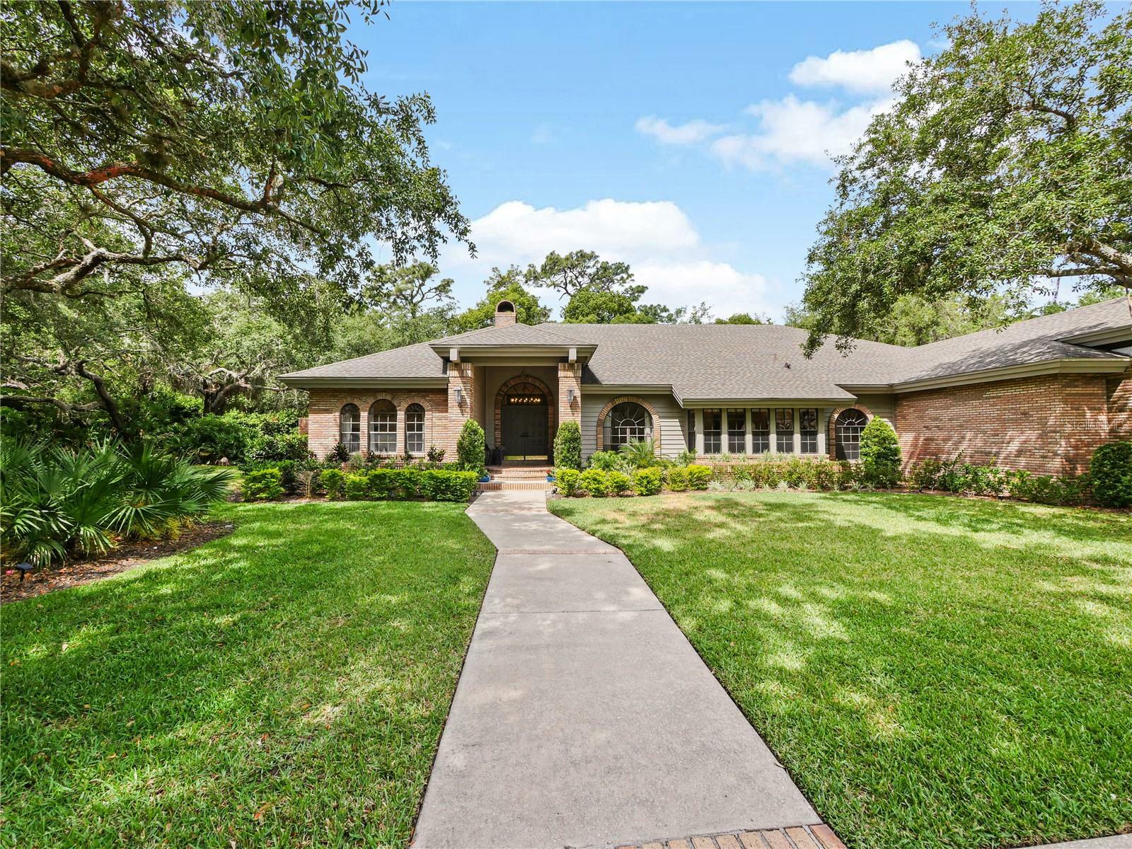 Property Photo: 554 Estates Place FL 32779
