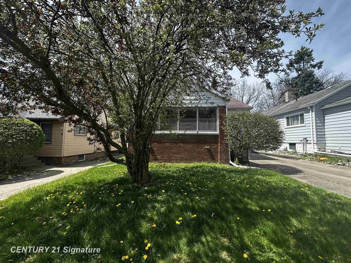 1326 Hughes Avenue  Flint MI 48503-3208 photo