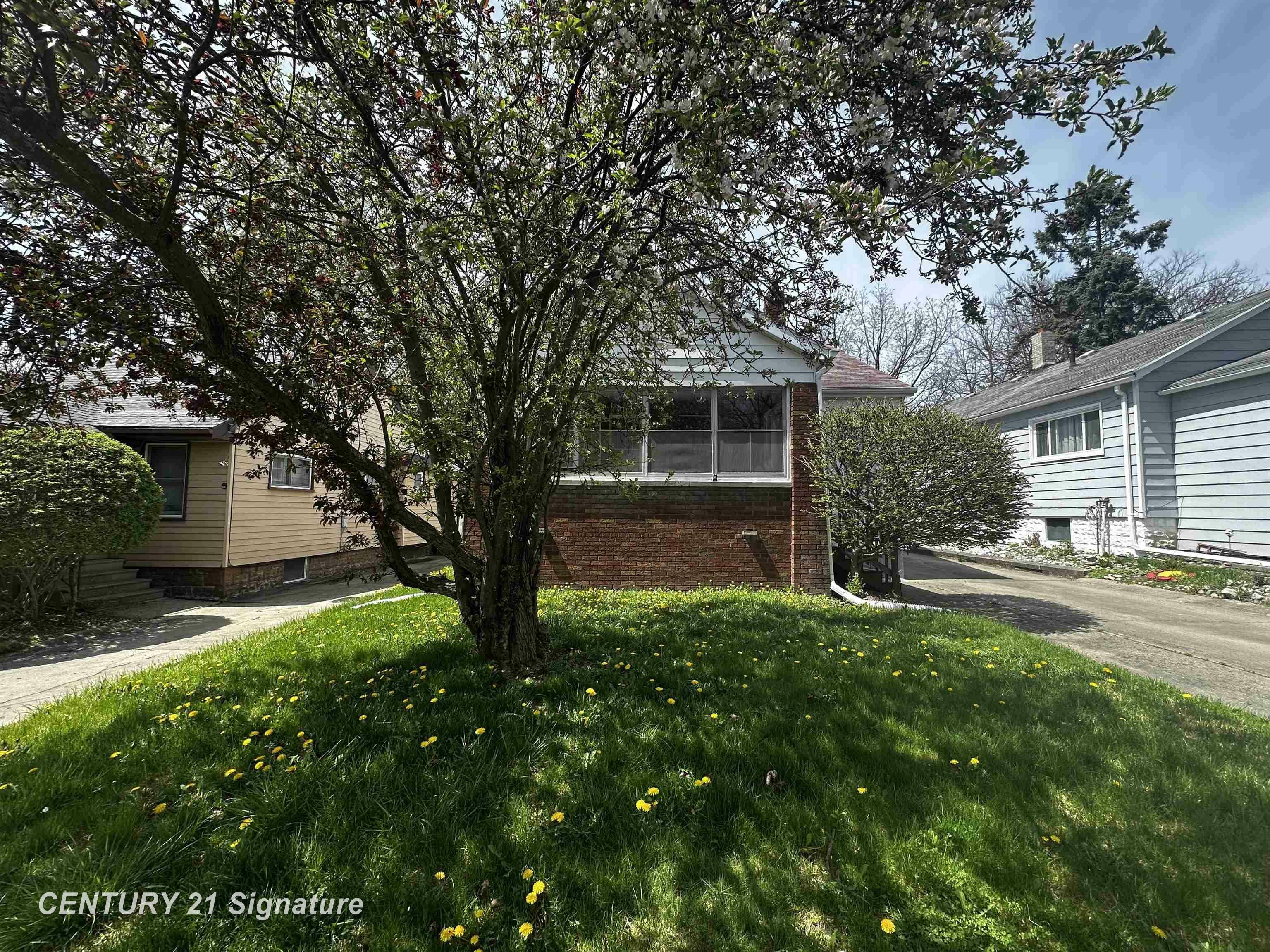Property Photo: 1326 Hughes Avenue MI 48503-3208