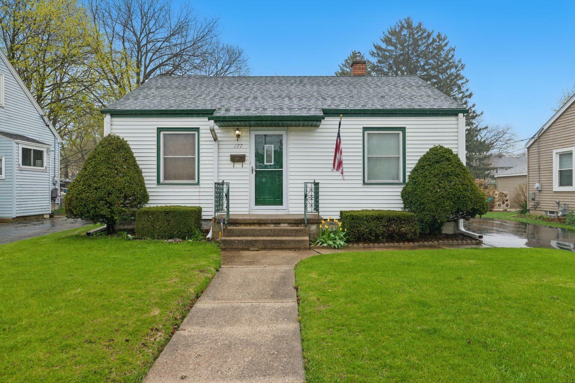 Property Photo: 177 Walton Ave WI 53186