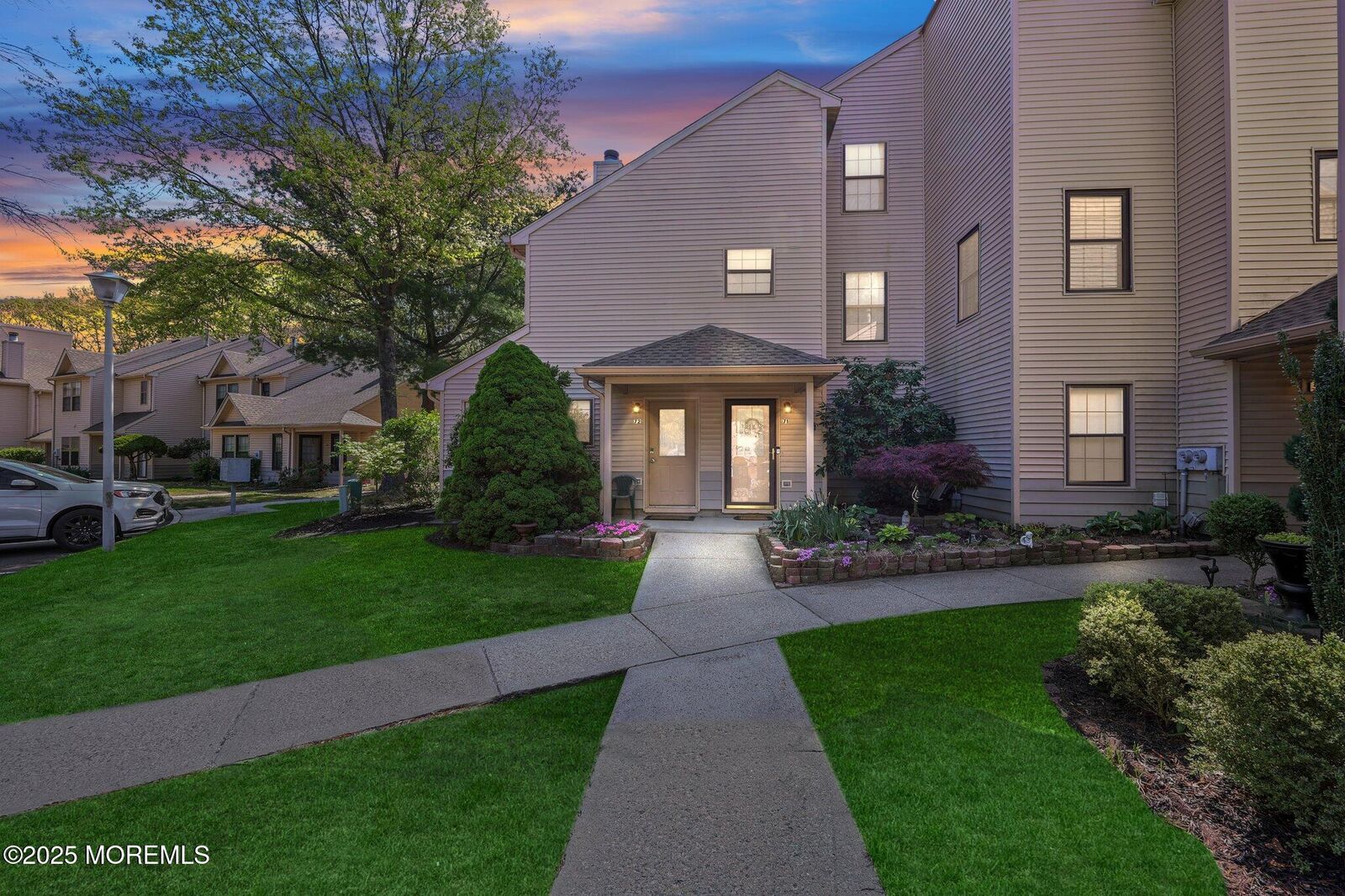 Property Photo:  71 Verbena Court  NJ 08527 