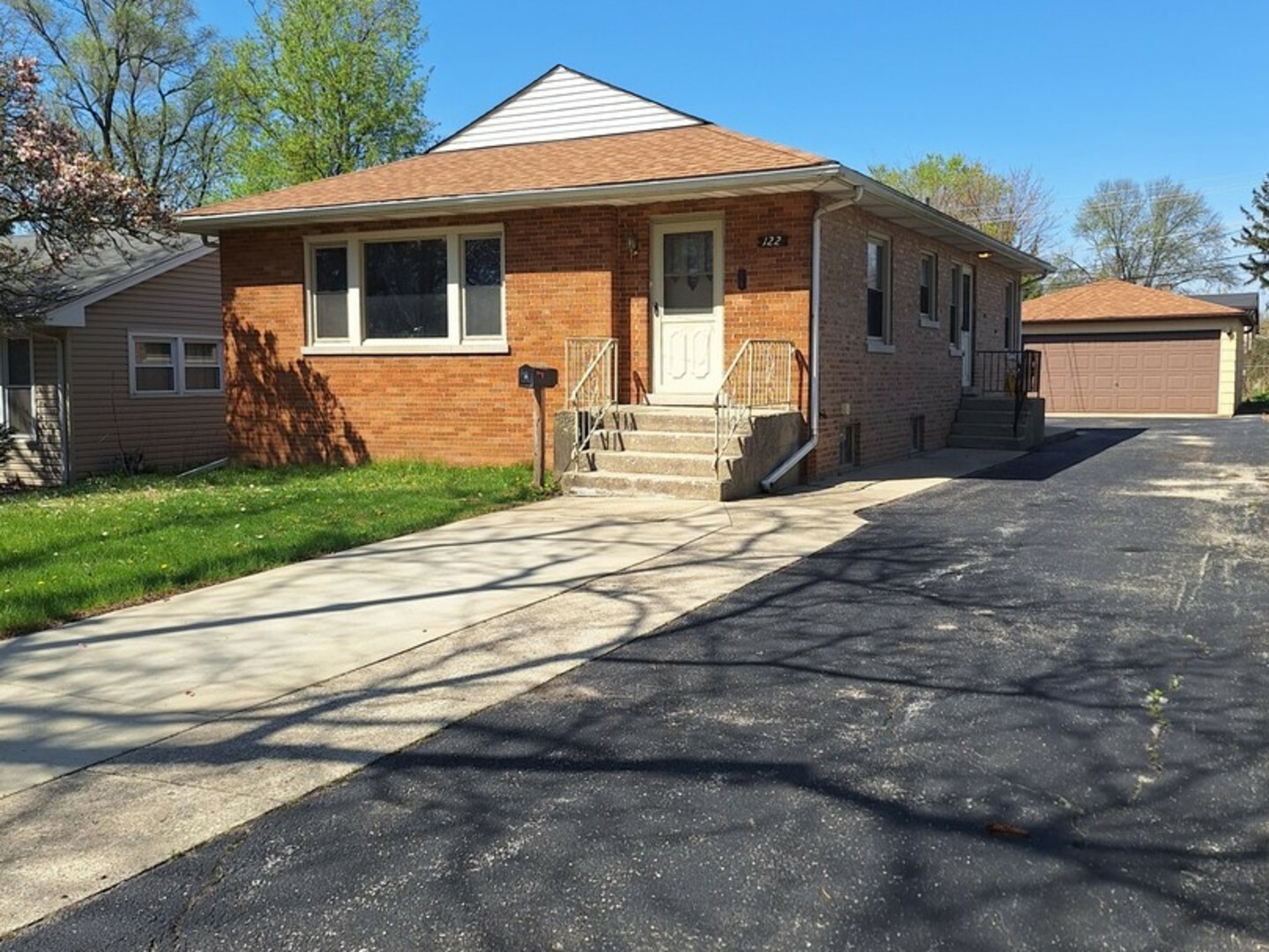 122 N Addison Road  Villa Park IL 60181 photo