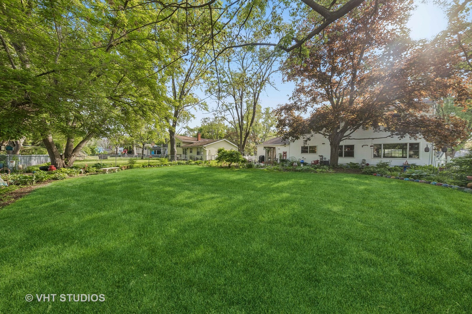 Property Photo: 1525 Swallow Street IL 60565