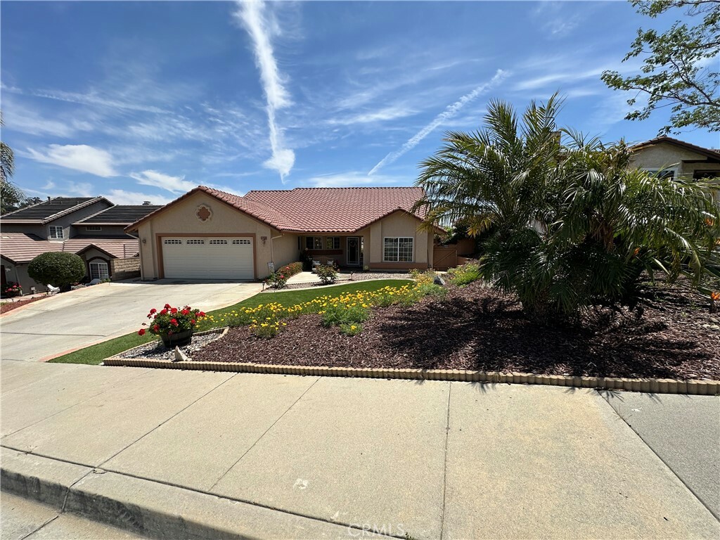 Property Photo: 1728 El Rosal Place CA 92026